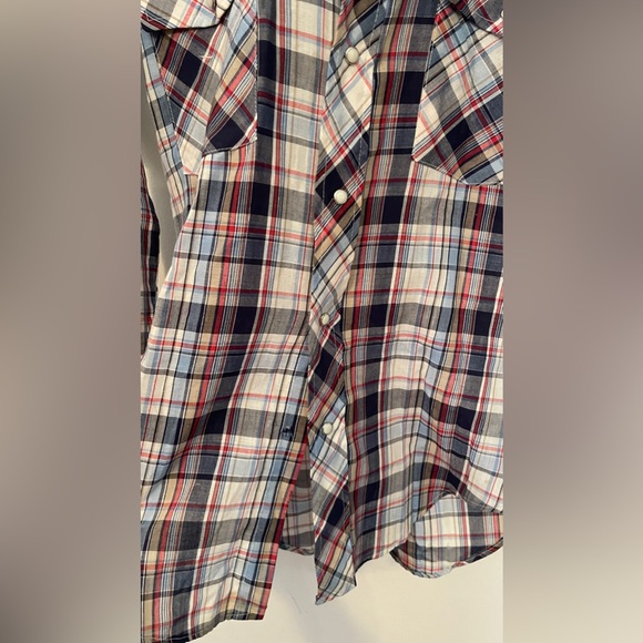 S Vintage Plaid snap shirt.  Slim fit. Thin blue white red beige Grunge 90’s - Picture 6 of 10